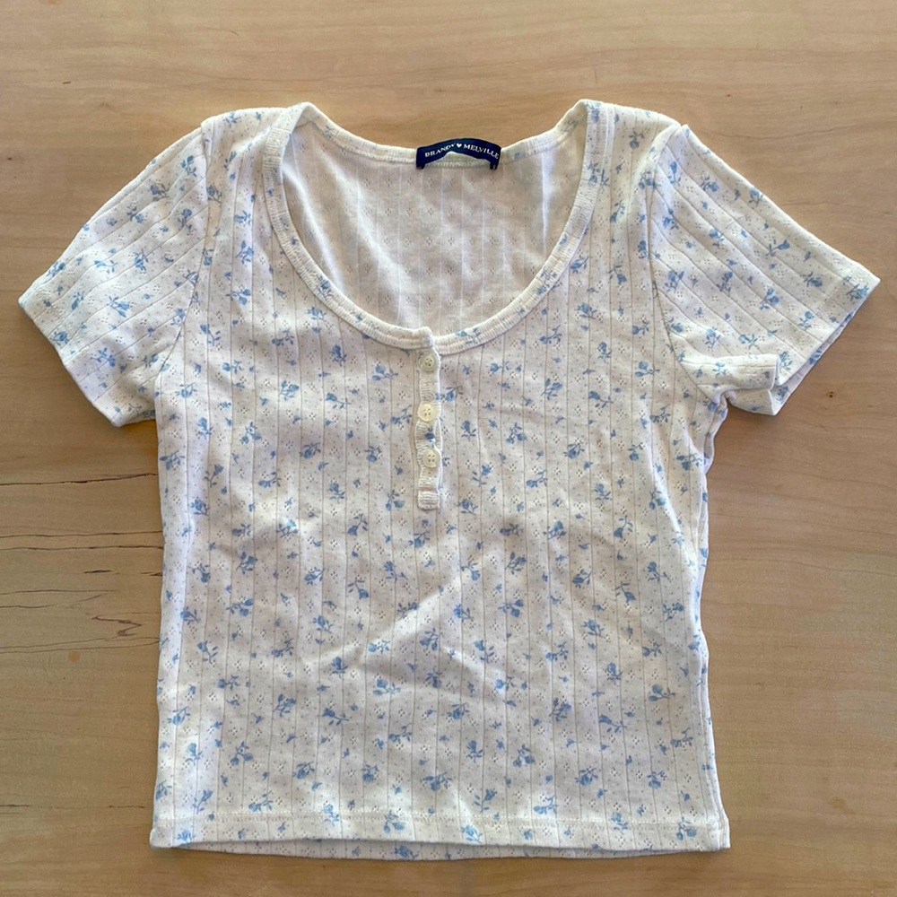 Brandy Melville Floral Short Sleeve Top